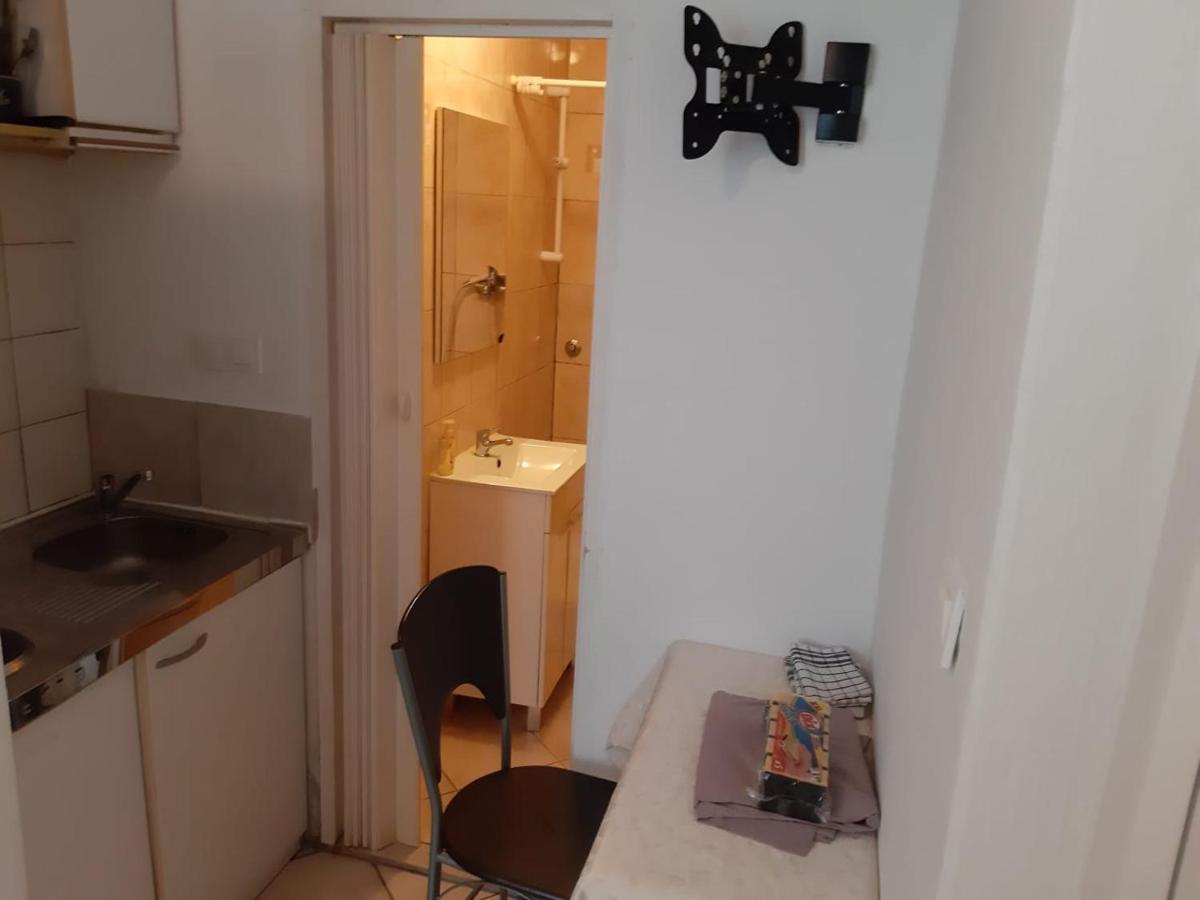 Apartments Tomisa Спліт Екстер'єр фото