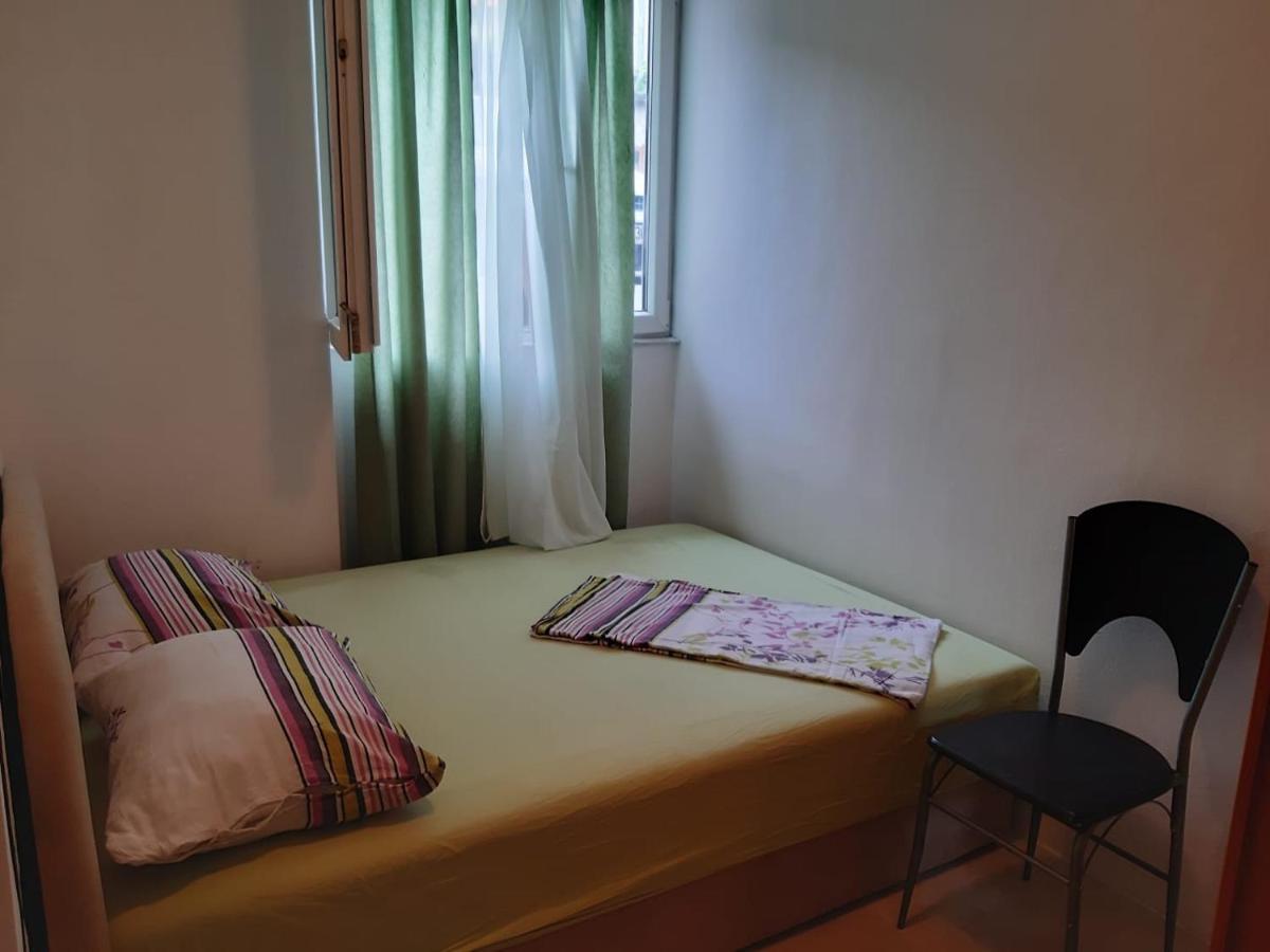 Apartments Tomisa Спліт Екстер'єр фото
