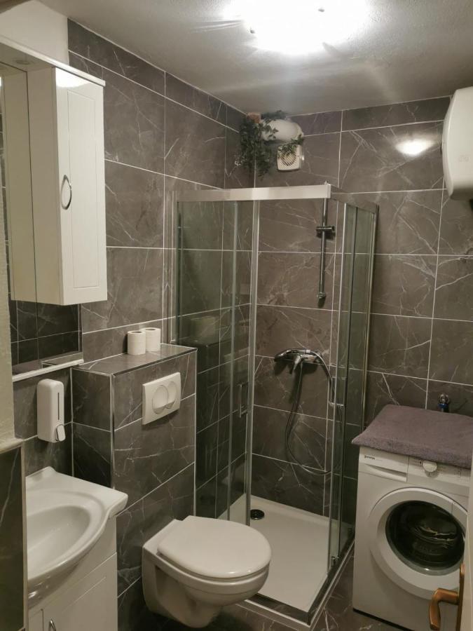 Apartments Tomisa Спліт Екстер'єр фото