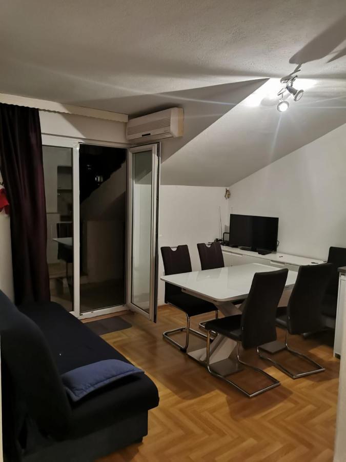 Apartments Tomisa Спліт Екстер'єр фото