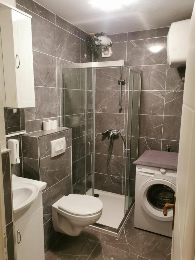 Apartments Tomisa Спліт Екстер'єр фото