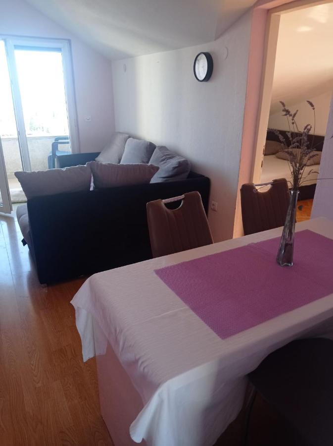 Apartments Tomisa Спліт Екстер'єр фото
